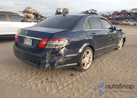 2012 Mercedes-Benz E 350 z USA, uszkodzony, nr VIN WDDHF5KB5CA598202